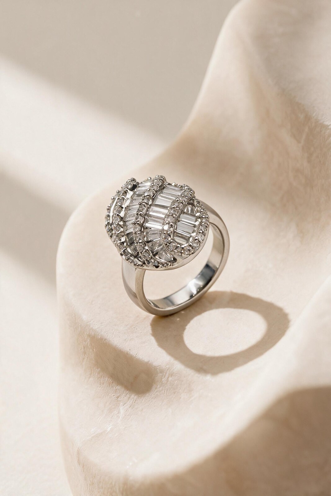 Baguette oval ring, No. 039 — Romae