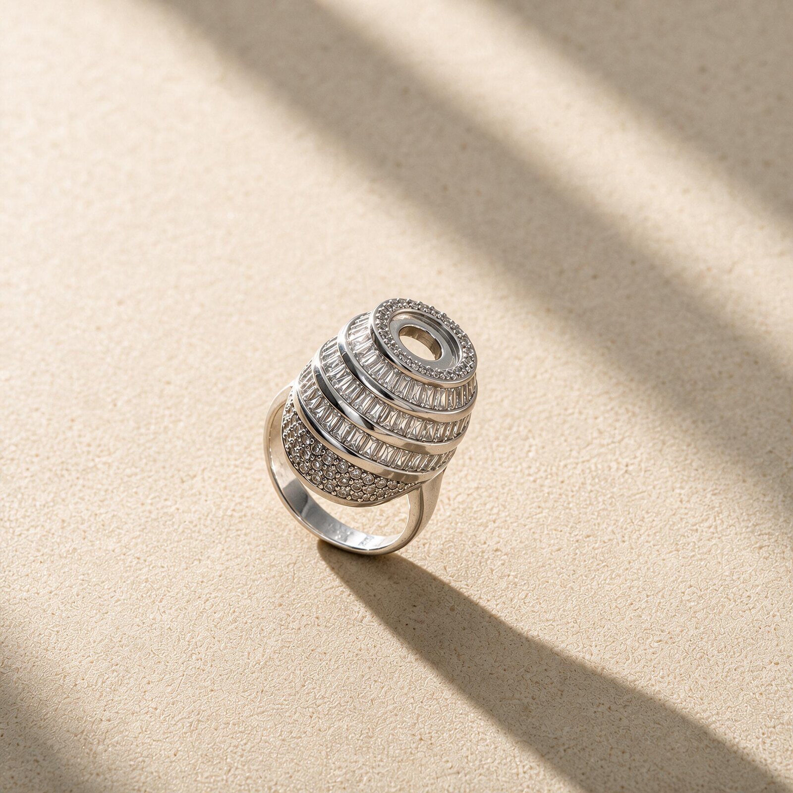 Beehive ring, No. 030 — Romae
